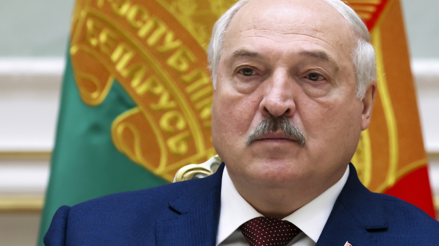 Belarus President Lukashenko Considers Amnesty for Ill Political Prisoners