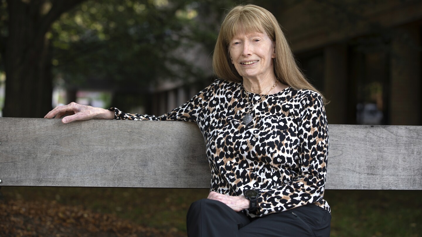 Лин Конуей, пионер в областта на микрочиповете, преодоляла дискриминацията на транссексуални лица, почина на 86