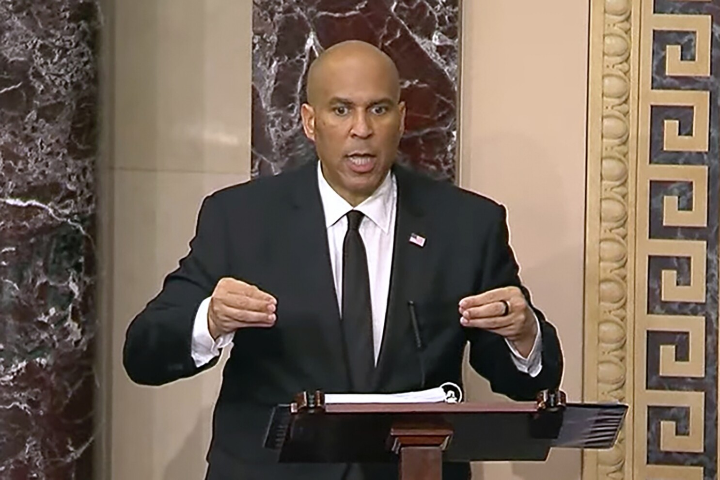Cory Booker breaks the record for longest Senate speech | AP News