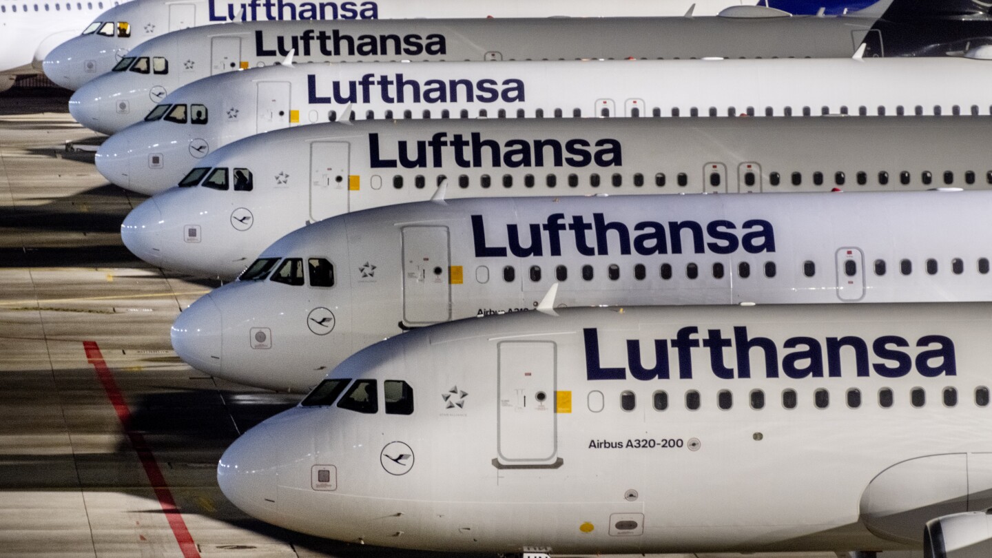 Lufthansa Faces Disruption as German Labor Union Calls for Ground Staff Strike