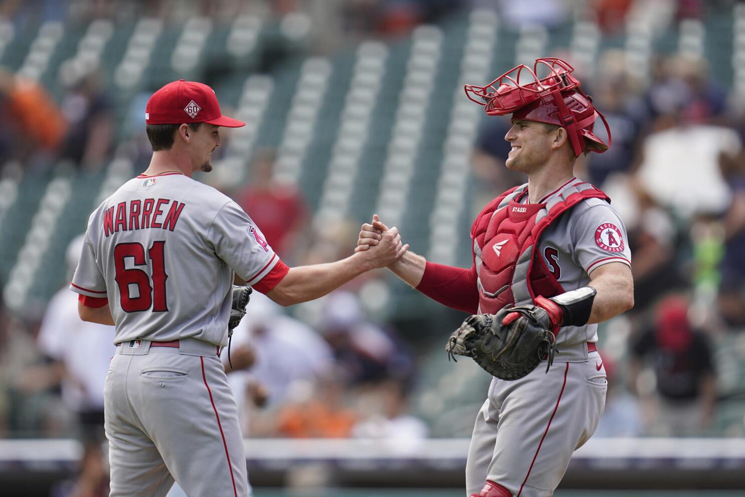 Phillies lose late lead, rally to finish 3-game sweep of Tigers