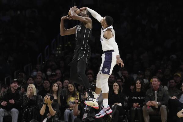Davis scores season-high 37, Lakers beat Nets to snap skid