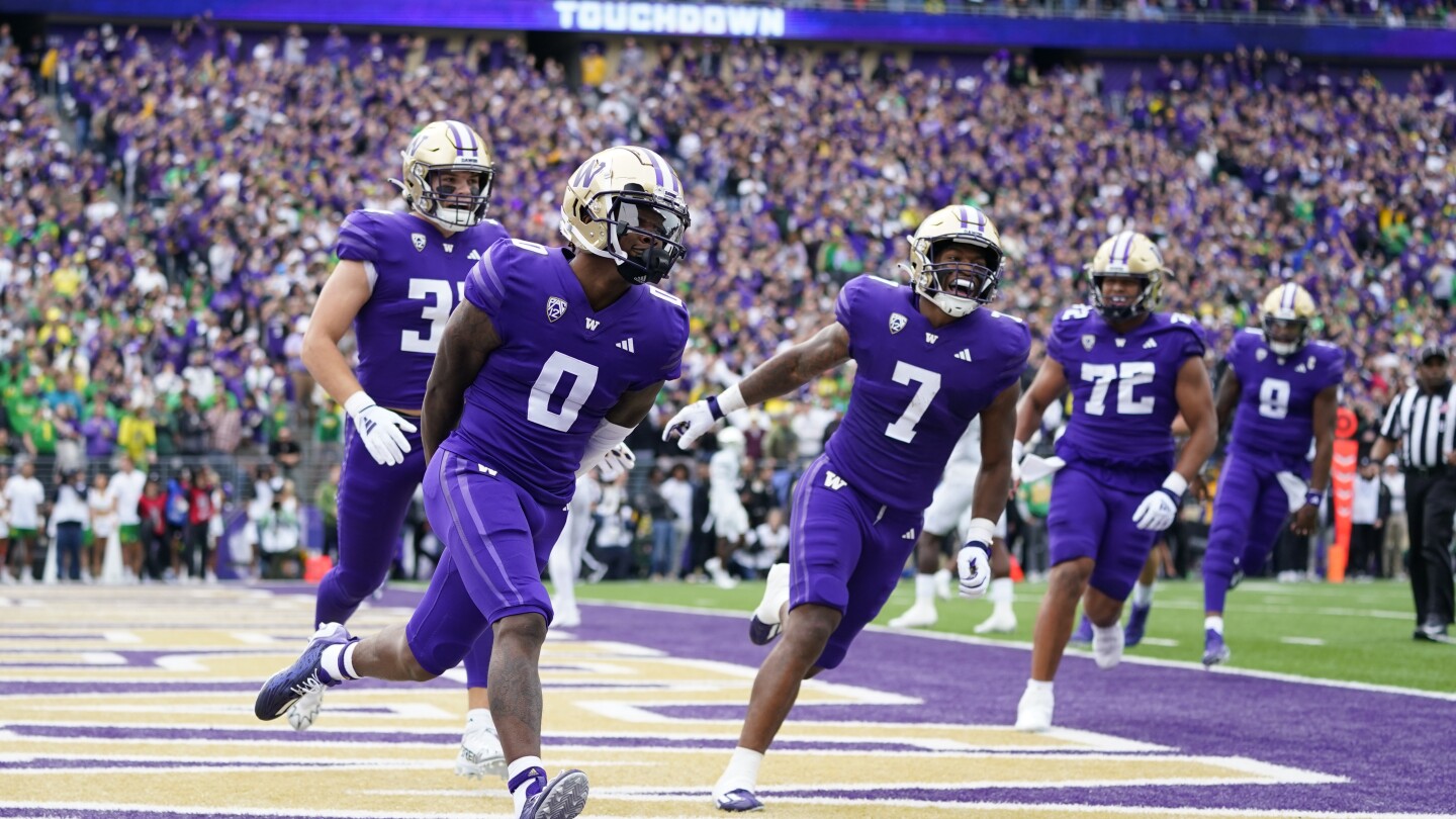 AP Top 25: Washington into top 5 for 1st time in 6 years. Air Force ranked for 1st time since 2019