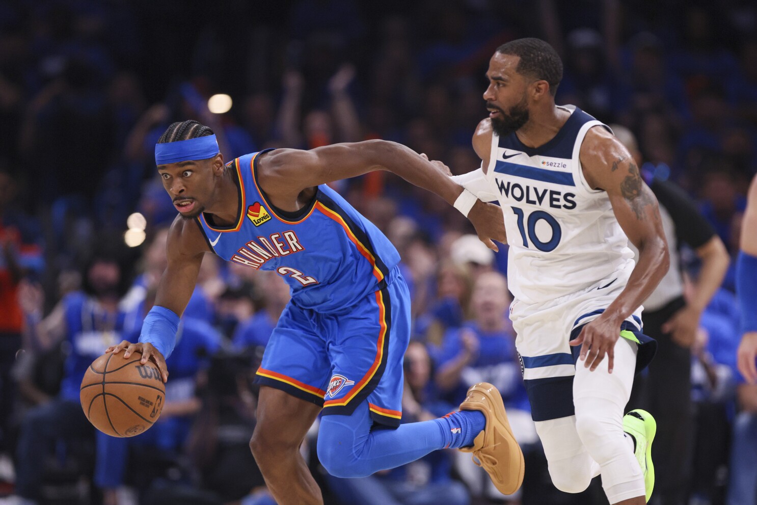 Gilgeous-Alexander y Thunder abruman a Timberwolves y aventajan por 2-0 finales del Oeste