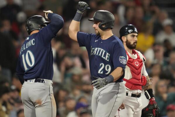 Cal Raleigh Does Something No Catcher Has Done Before as Mariners