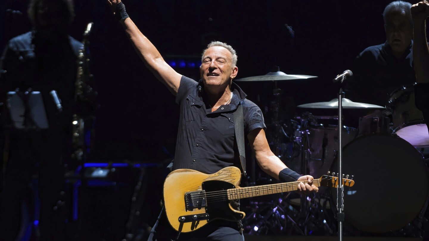 Bruce Springsteen adia shows de setembro, citando conselhos médicos sobre úlceras pépticas