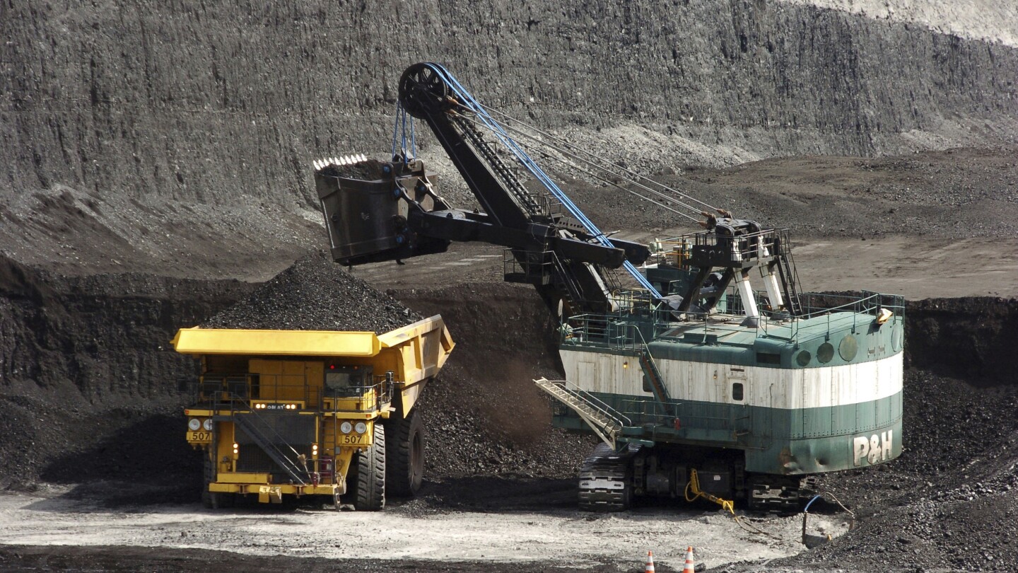 Съдът отменя мораториума върху федералните продажби на въглища в неуспех за демократите и природозащитниците