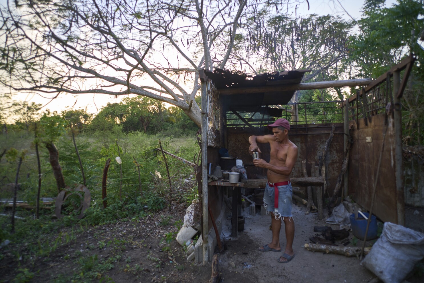 Power outages and gas shortages force Cubans to improvise daily life