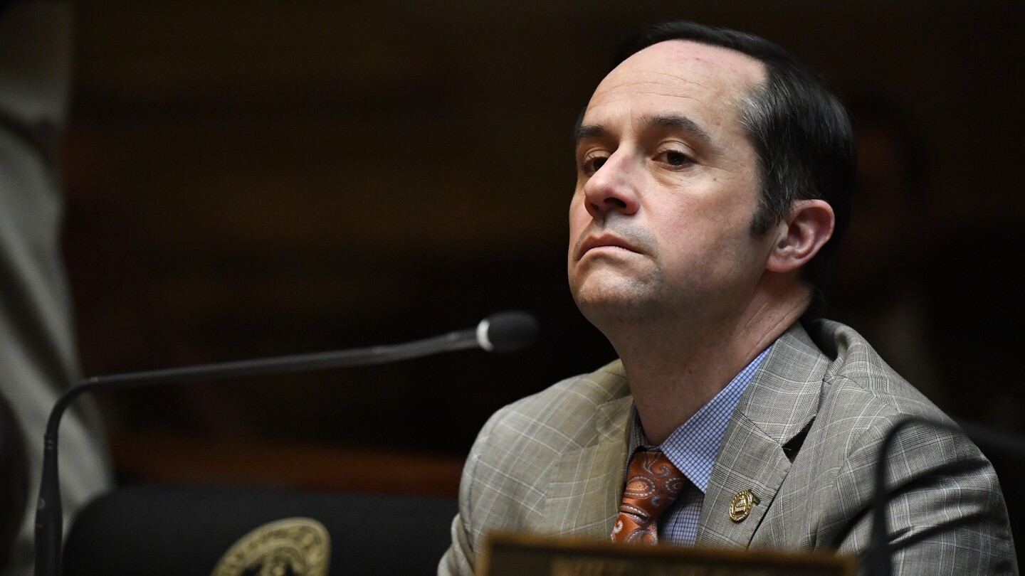 Законодател от Кентъки настоява за ограничаване на правомощията за помилване в отговор на действията на бивш губернатор