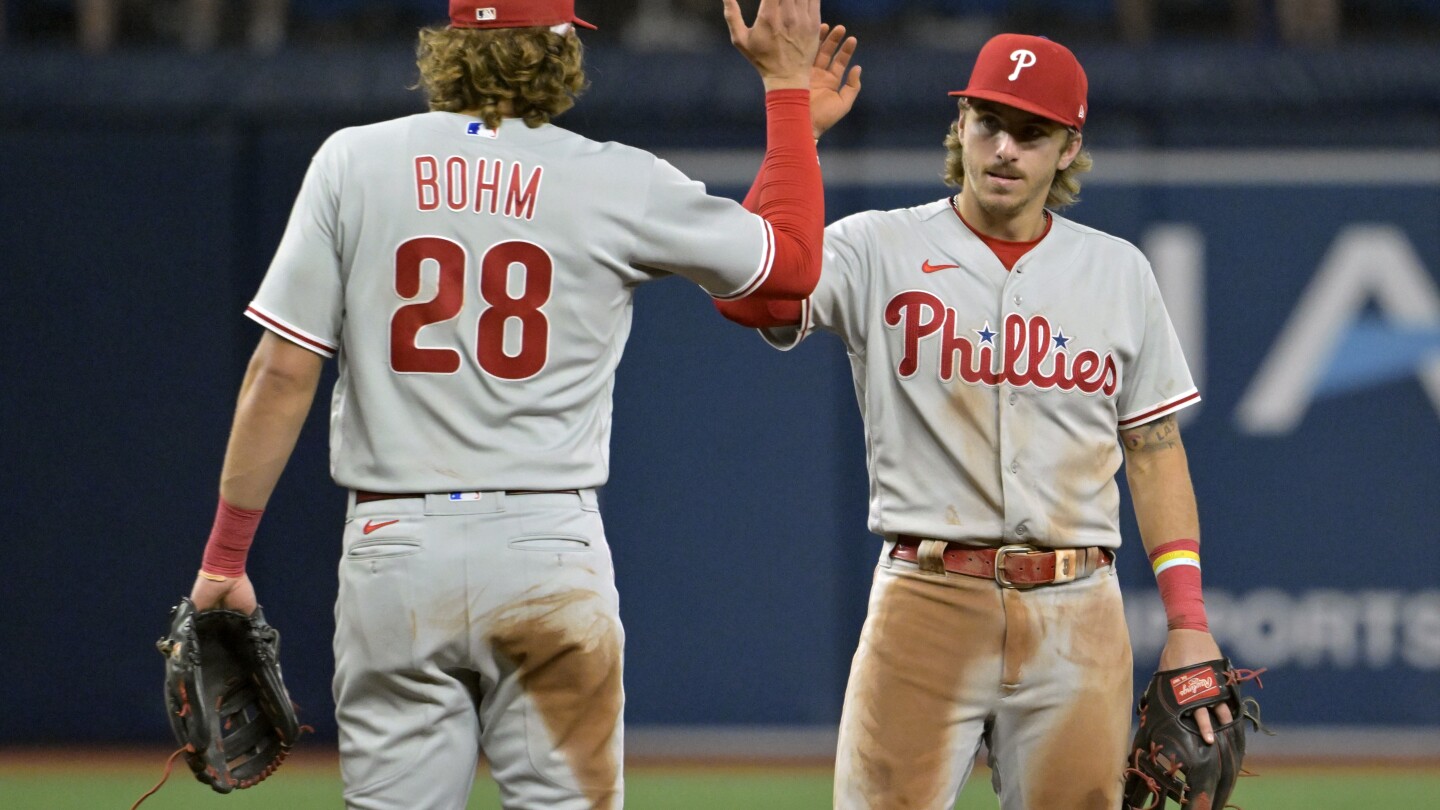 Alex Pavlovic on X: The Phillies paused for a moment to