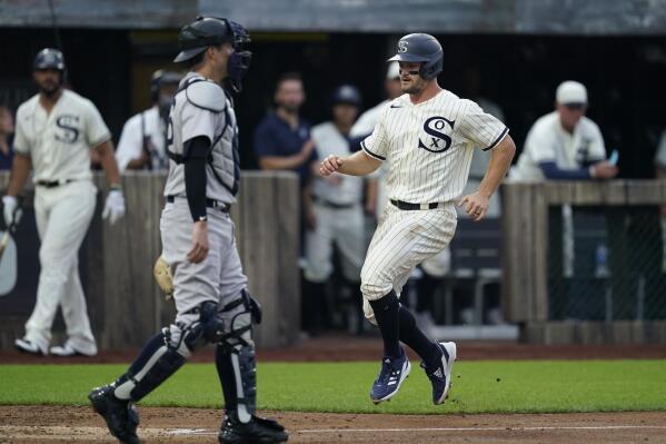 White Sox lose Mendick for season with ACL tear; Engel to IL