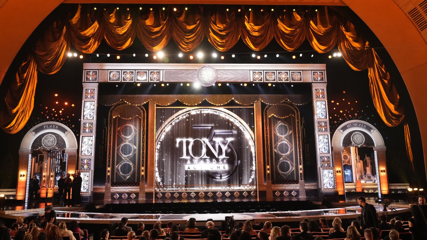 НЮ ЙОРК (АП) — Наградите Тони са в неделя с