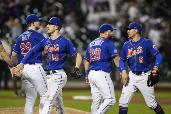 Álvarez homers twice, Mets hold on to beat White Sox 11-10 after opening  7-run lead