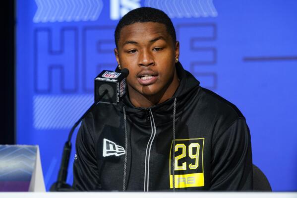 Running backs hoping to change perceptions at NFL combine