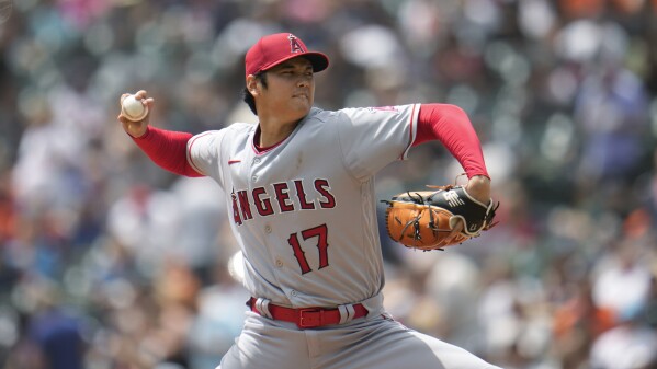Ohtani throws 1st MLB shutout, hits 2 HRs as Angels sweep Tigers