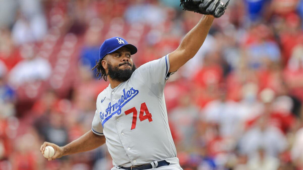 Dodgers' longtime closer Kenley Jansen signs with Braves, joins fellow  Curaçaoan