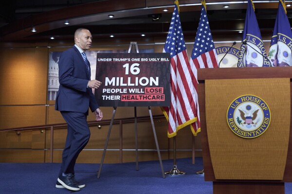 House Minority Leader Hakeem Jeffries, D-N.Y., arrives to speak with reporters about the spending and tax bill embraced by President Donald Trump and Republicans, at the Capitol in Washington, Friday, June 6, 2025. (AP Photo/J. Scott Applewhite)