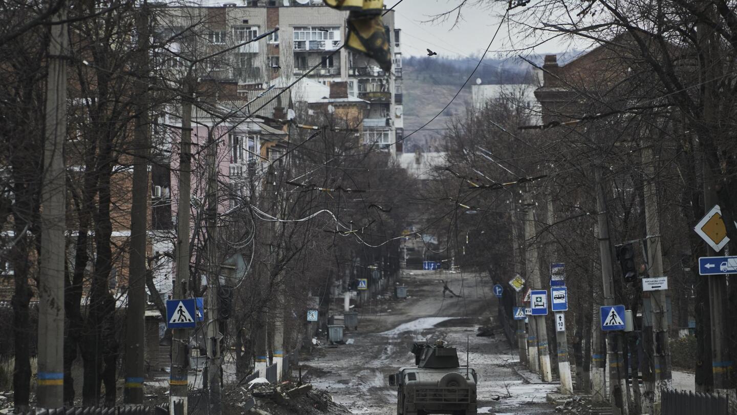 War's longest battle exacts high price in 'heart of Ukraine'