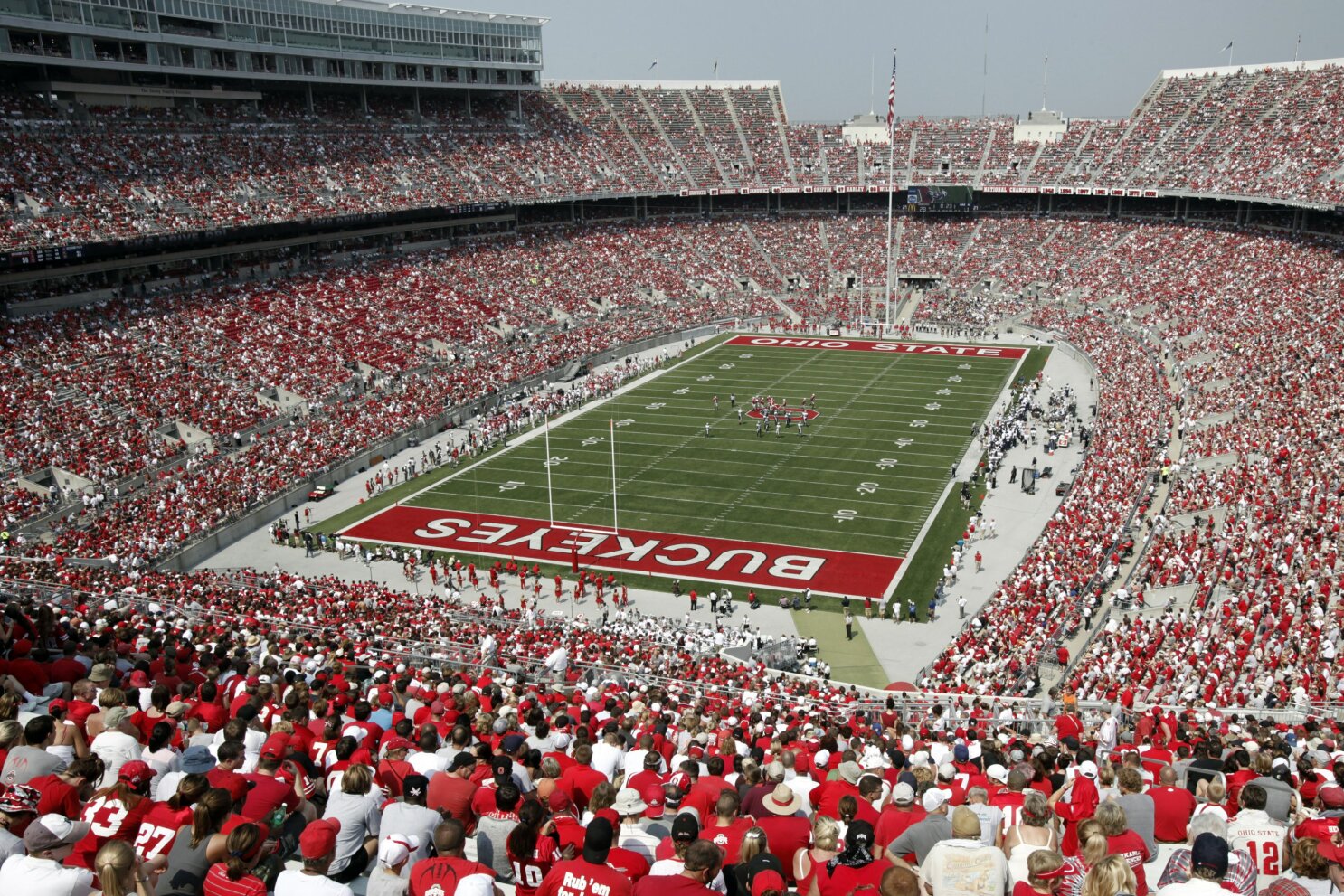 Big Ten football season set to begin on Labor Day weekend