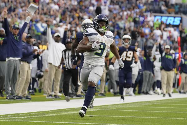 Walker, Goodwin lead Seahawks to 37-23 win over Chargers