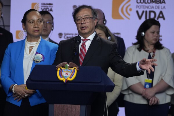 FILE - Colombia's President Gustavo Petro attends a press conference with members of UN Security Council after a meeting at the Presidential Palace in Bogota, Colombia, Thursday, Feb. 8, 2024. President Petro on Sunday, March 18 2024, suspended a ceasefire with one of a handful of armed groups with which he hoped to negotiate peace accords, saying its fighters violated the truce by attacking an Indigenous community.(AP Photo/Fernando Vergara, File)