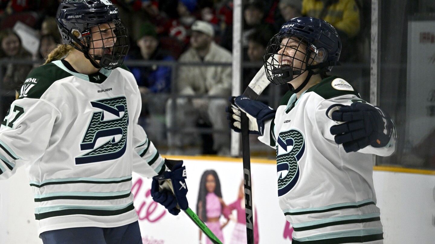 Boston Fleet Tops Ottawa Charge in Overtime