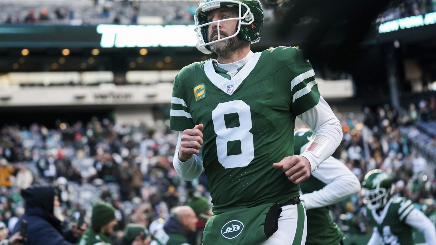 Aaron Rodgers says he’s not holding teams hostage as he ponders his future in the NFL
