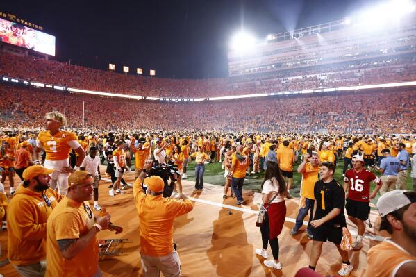 Sources: Tennessee vs. Southern Miss Game 3 may be delayed
