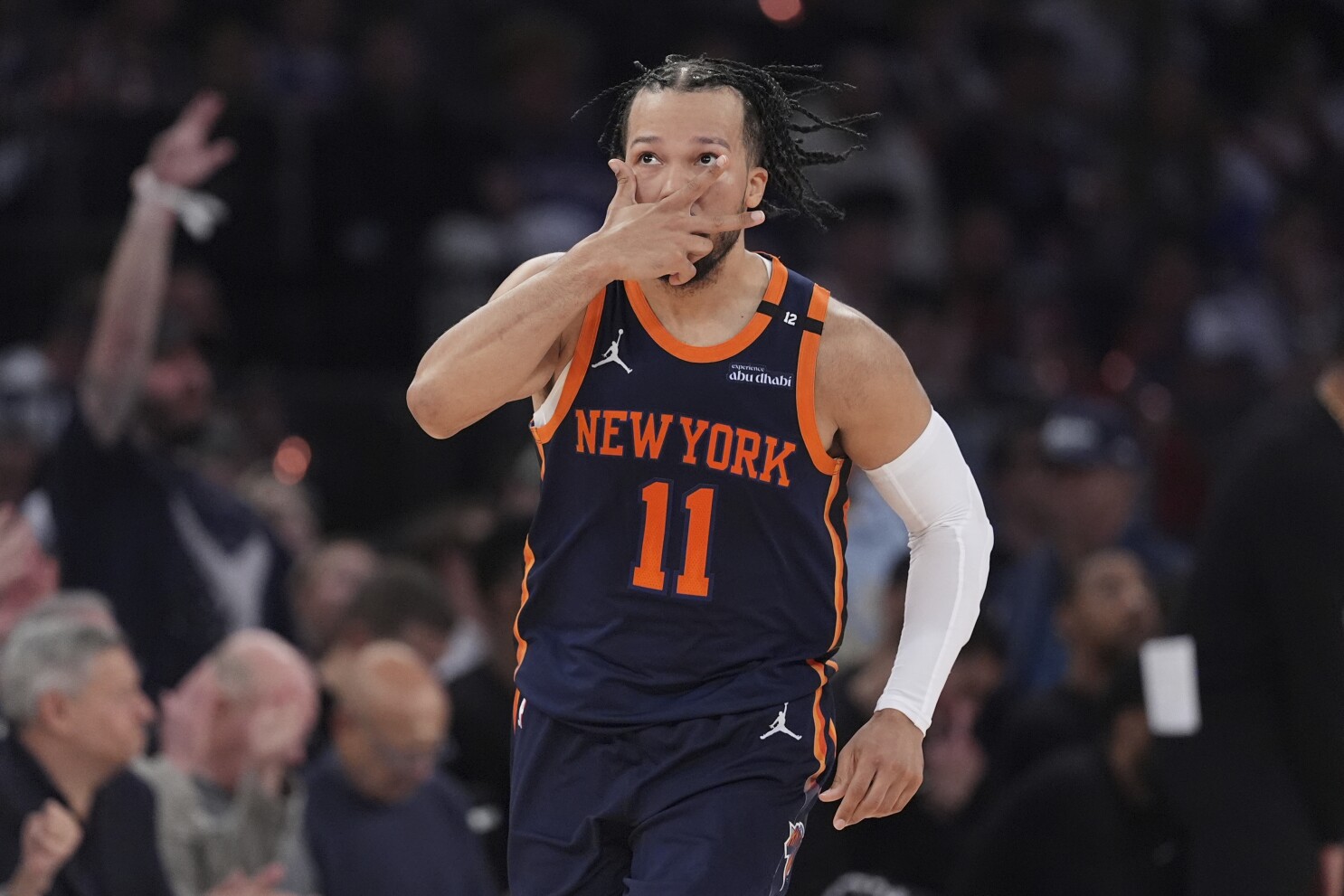Knicks look to close out defending champion Celtics in Game 5. Timberwolves can do same to Warriors