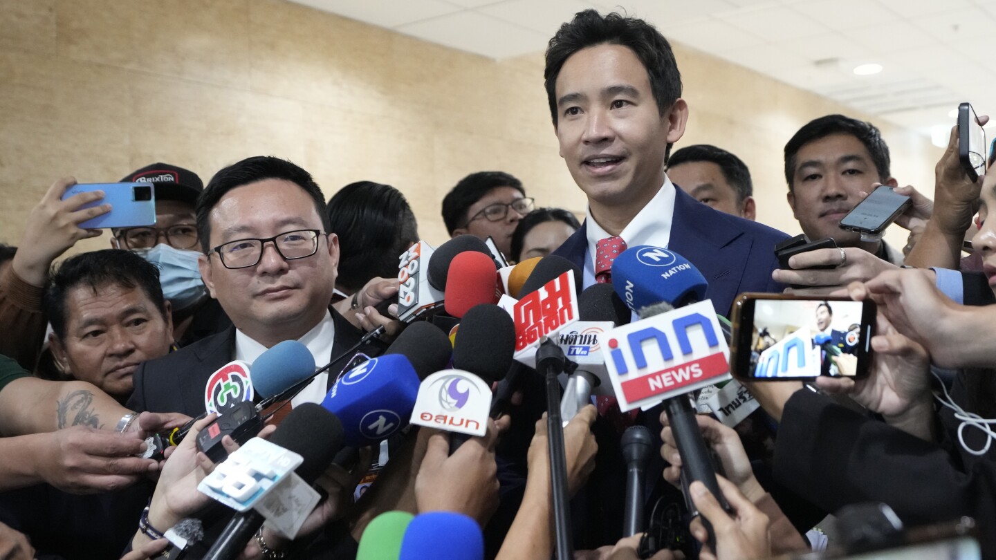 Тайландският съд постановява, че прогресивната партия 