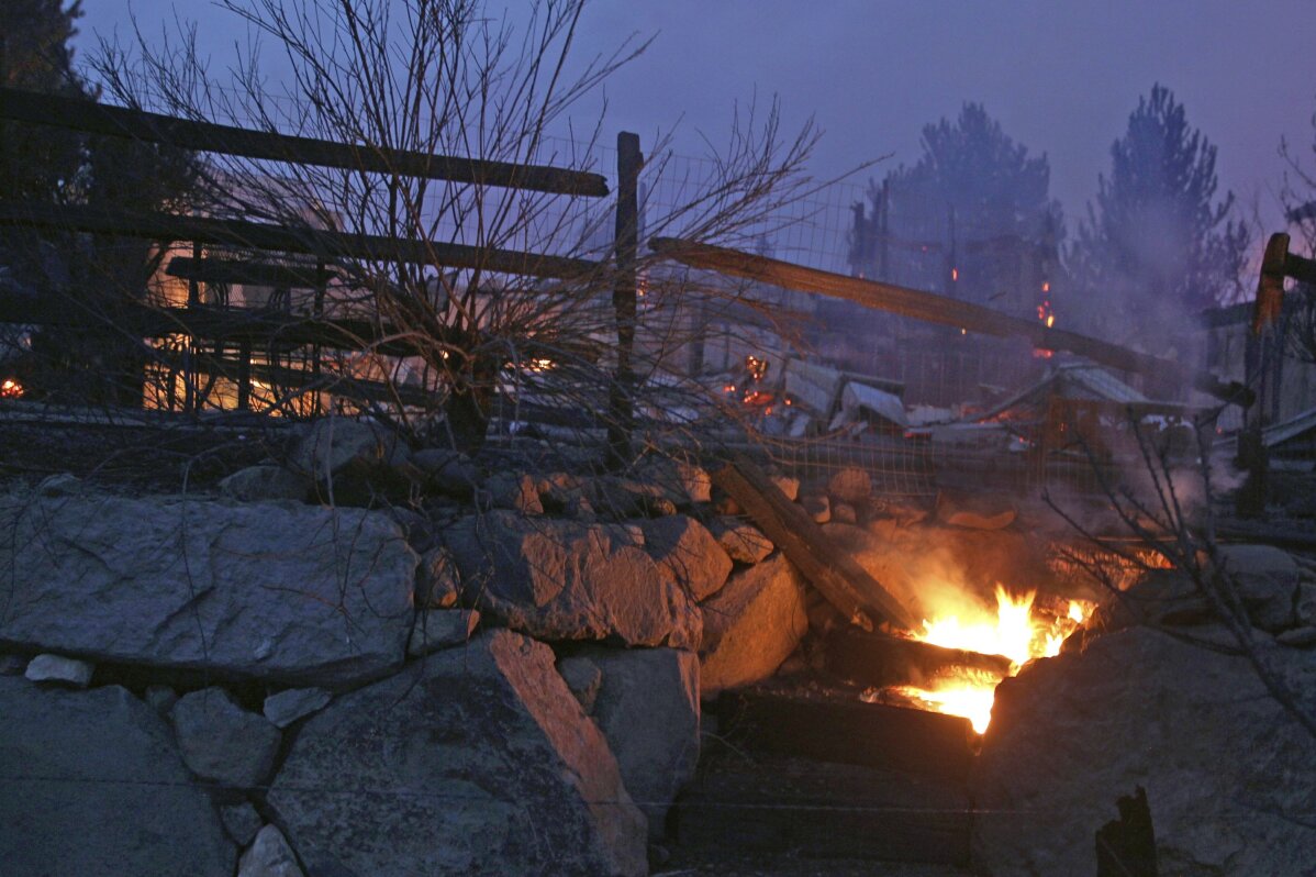 Over 1,000 evacuated in Nevada wildfire start returning home AP News