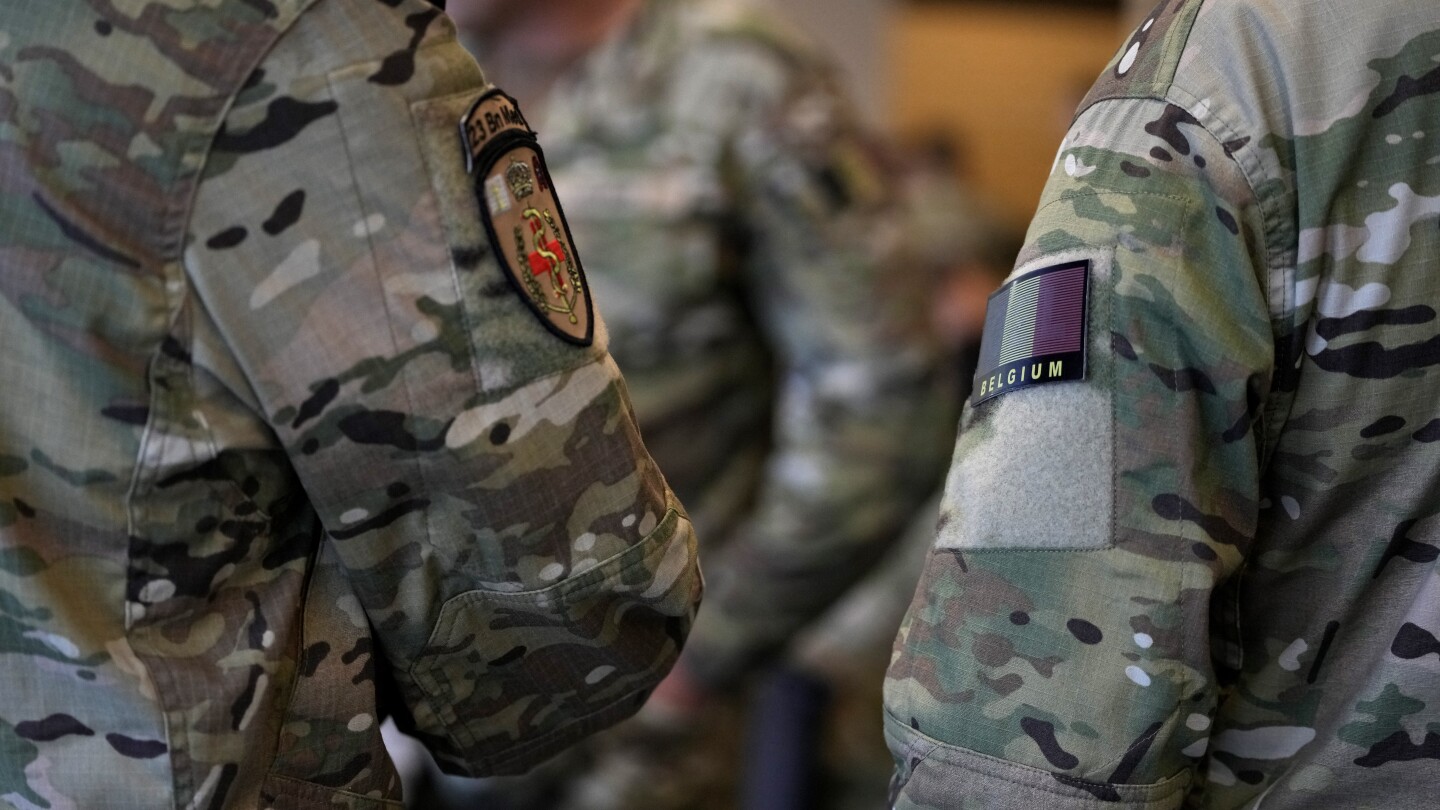 Недостигът на военни служители в Европа, изложени, когато Тръмп предупреждава приоритетите на сигурността на САЩ, лежат другаде 