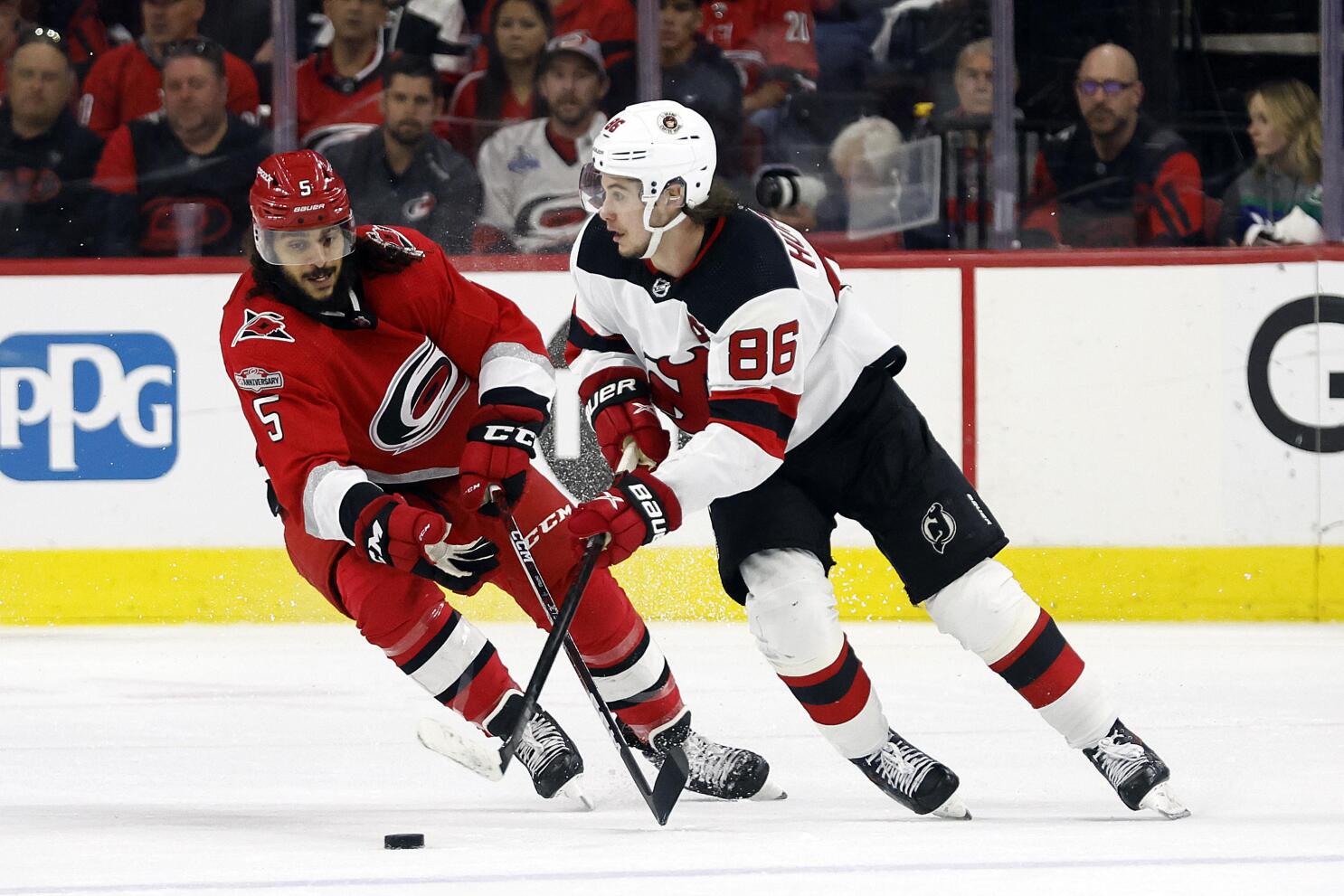 Rookie Luke Hughes delivers 'a great night,' Devils win Game 3 - ESPN