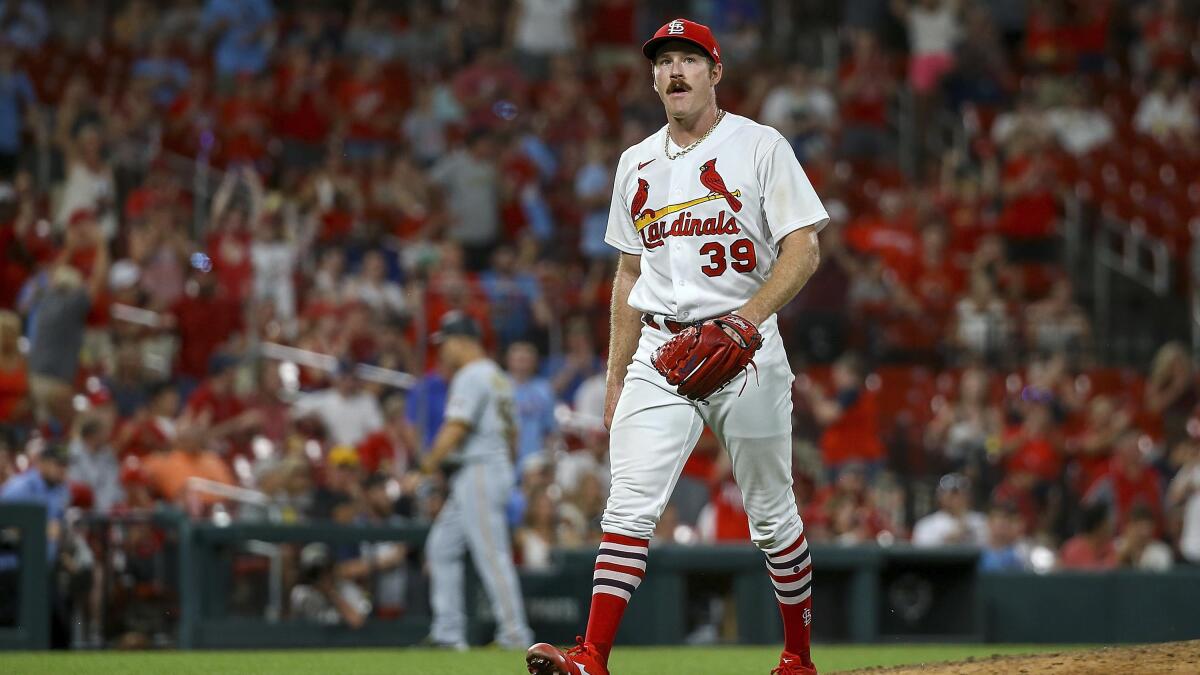 Mikolas' no-hit bid broken up with two outs in 9th as Cardinals beat Pirates