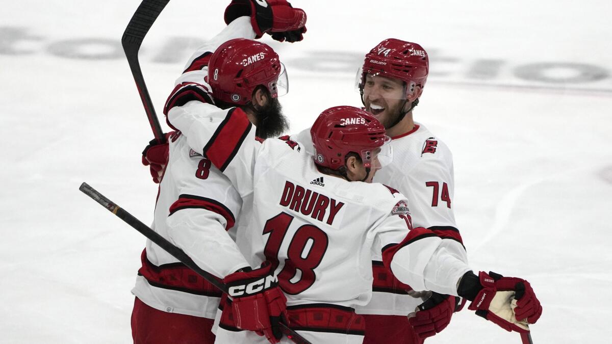 Skinner, Aho lead surging Hurricanes to 3-1 win over Devils