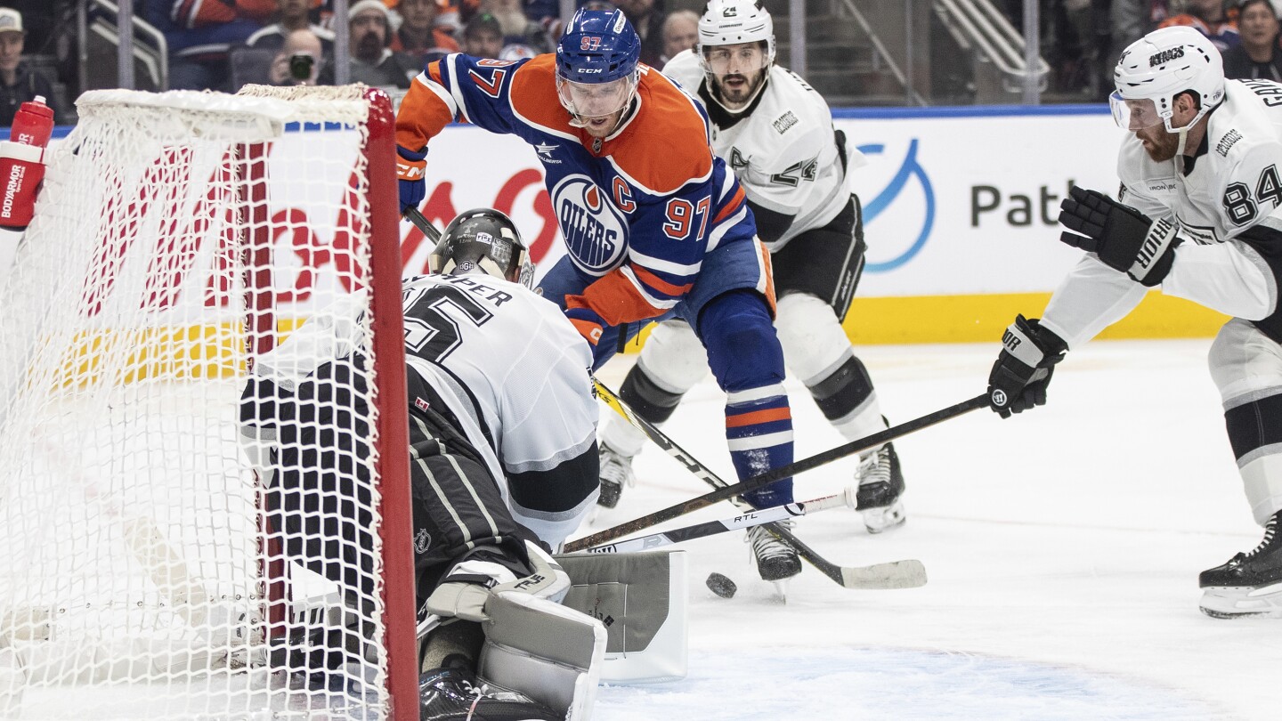 Connor McDavid Surpasses Jari Kurri in Points