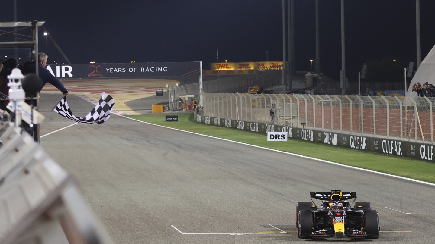 Formel-1-Champion Max Verstappen gewinnt den Grand Prix von Bahrain zur Saisoneröffnung inmitten der Turbulenzen bei Red Bull