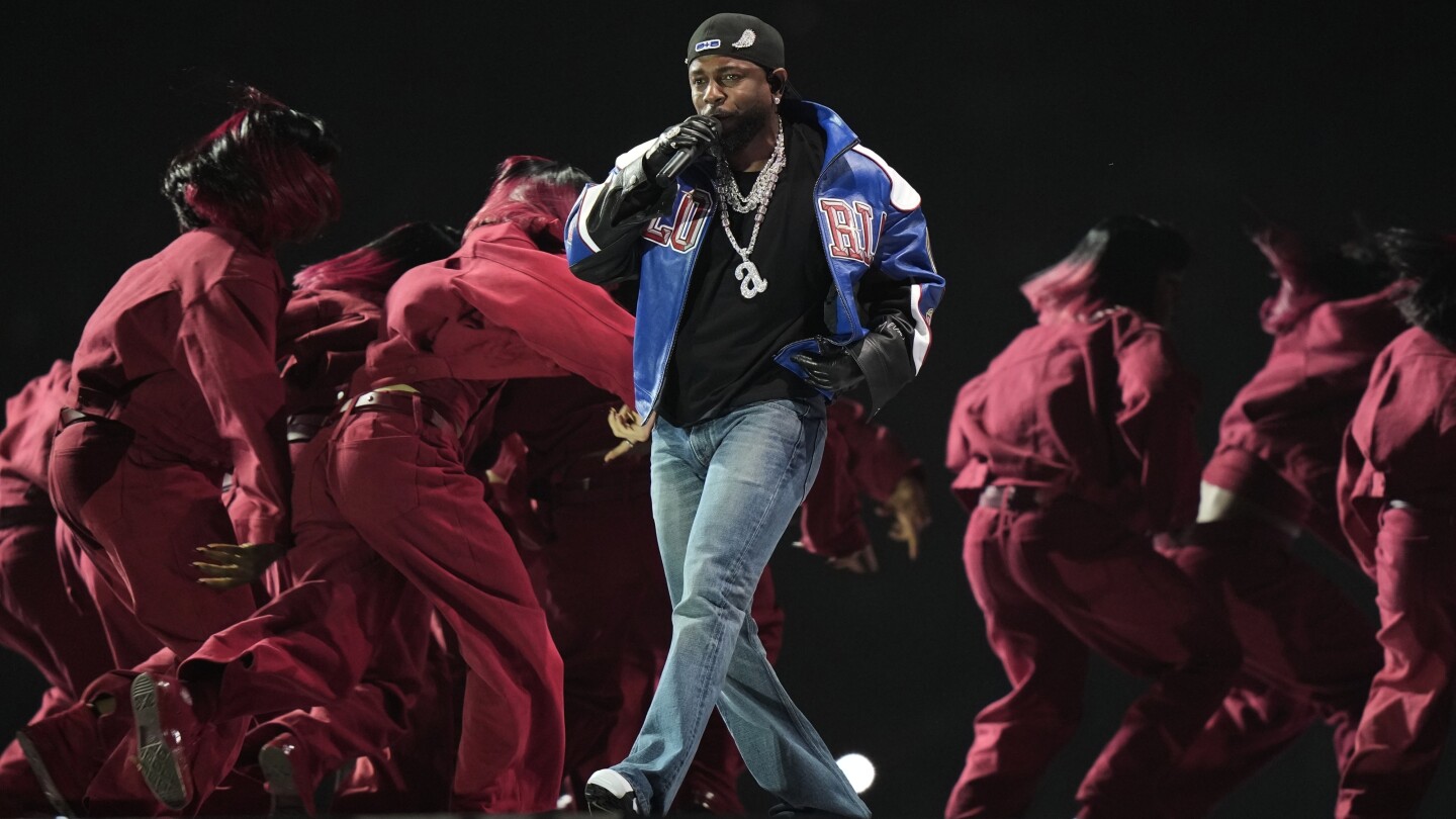 Review: Kendrick Lamar brings America and ‘Not Like Us’ into history-making Super Bowl halftime show