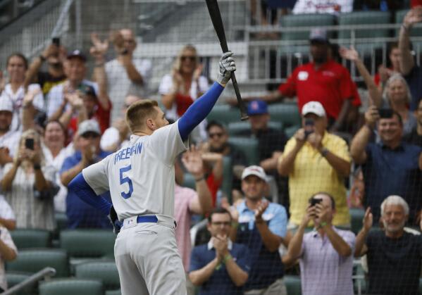 Dodgers' Chris Taylor won't start Game 6 against Braves