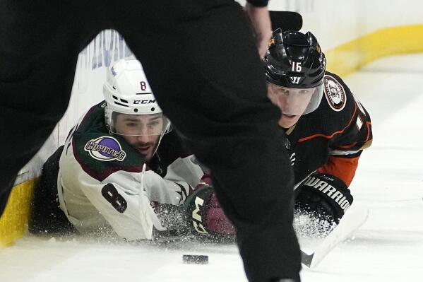 Ducks' Trevor Zegras exits with upper-body injury vs. Coyotes - The Athletic