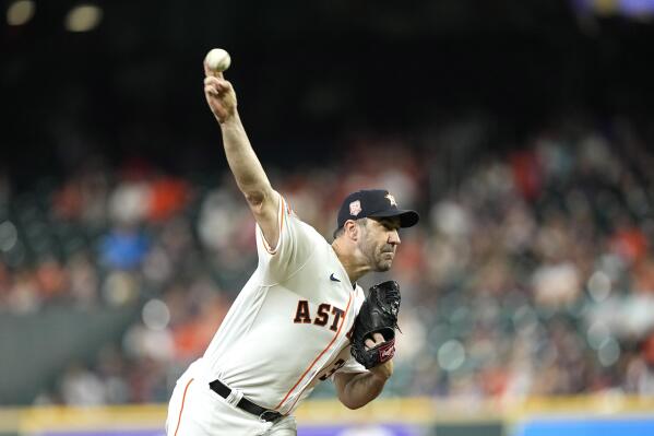 Houston Astros' Justin Verlander, bullpen blank Philadelphia Phillies, lose  no-hit bid in 9th - ESPN