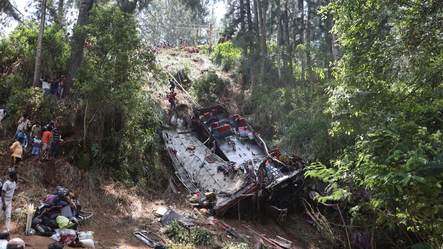 Passenger bus skids off a cliff in Sri Lanka, killing 21 people and injuring 35