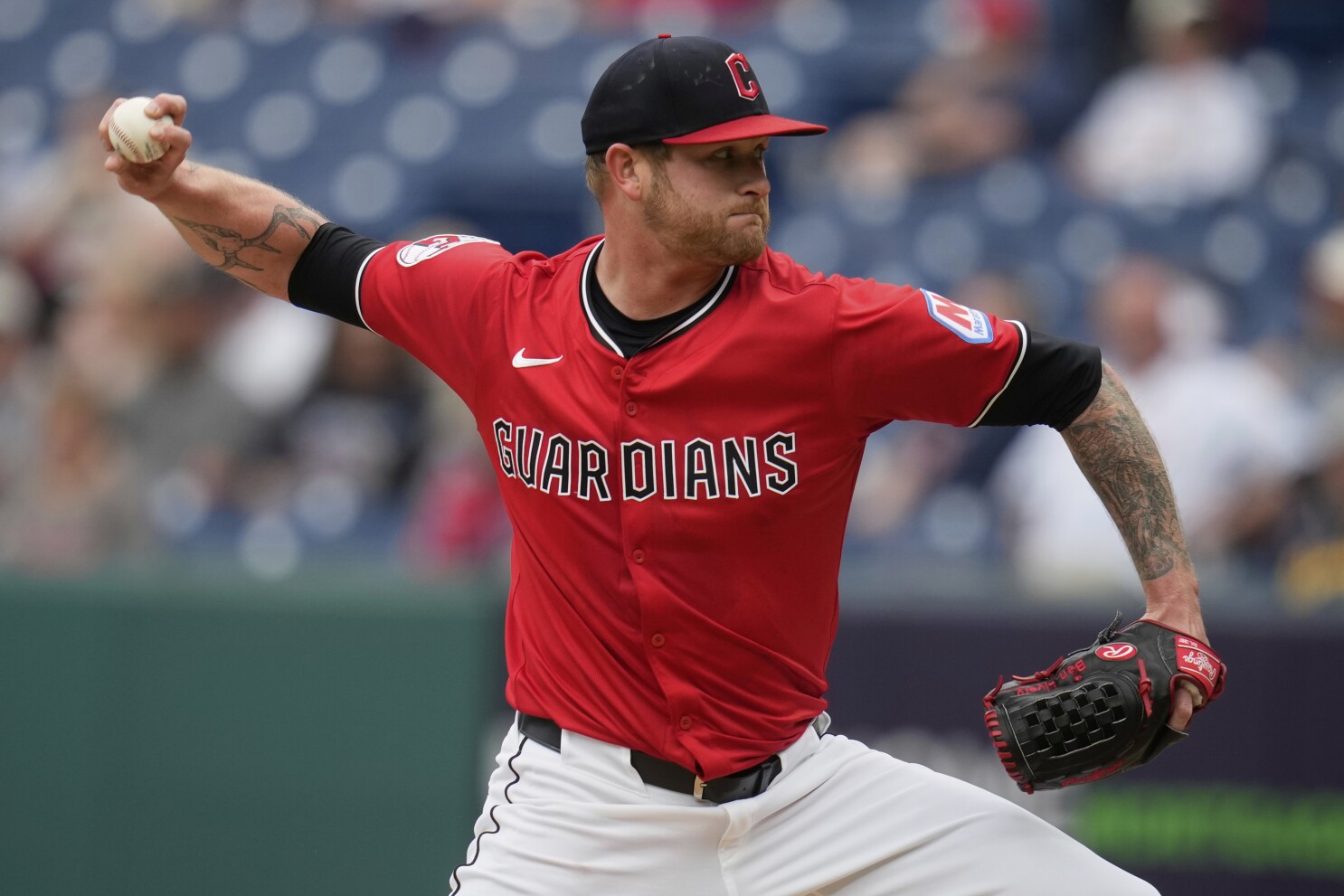 Guardians' starter Ben Lively exits after 3 innings due to right forearm inflammation