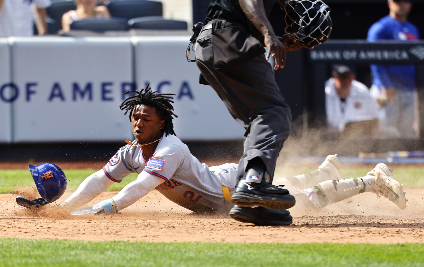 Lindor's 9th-inning sacrifice fly lifts Mets over Yanks 3-2 on another quiet day for Soto
