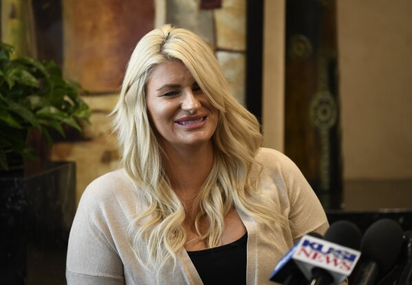 Chelsea Romo blinded in Las Vegas shooting returns home