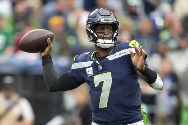 Arizona Cardinals shut out in second half, lose to Seattle Seahawks