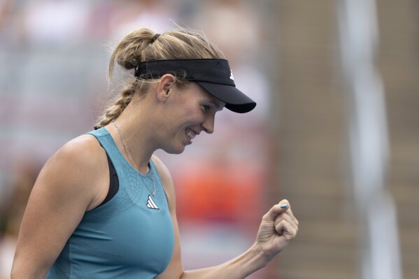 Burgundy FALSE wheat US Open 2023: Caroline Wozniacki is returning to Grand Slam tennis three  years after retiring | AP News
