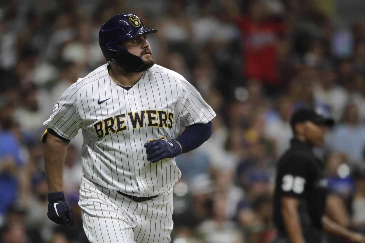 Tellez homers twice to help Brewers beat White Sox 6-1