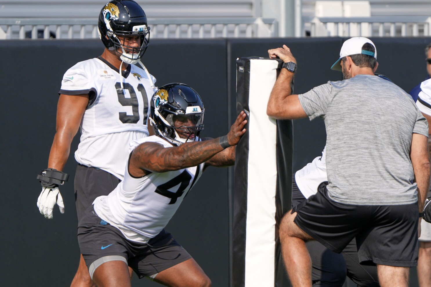 Jaguars defense eager to leave behind 'mass kicks ass' philosophy