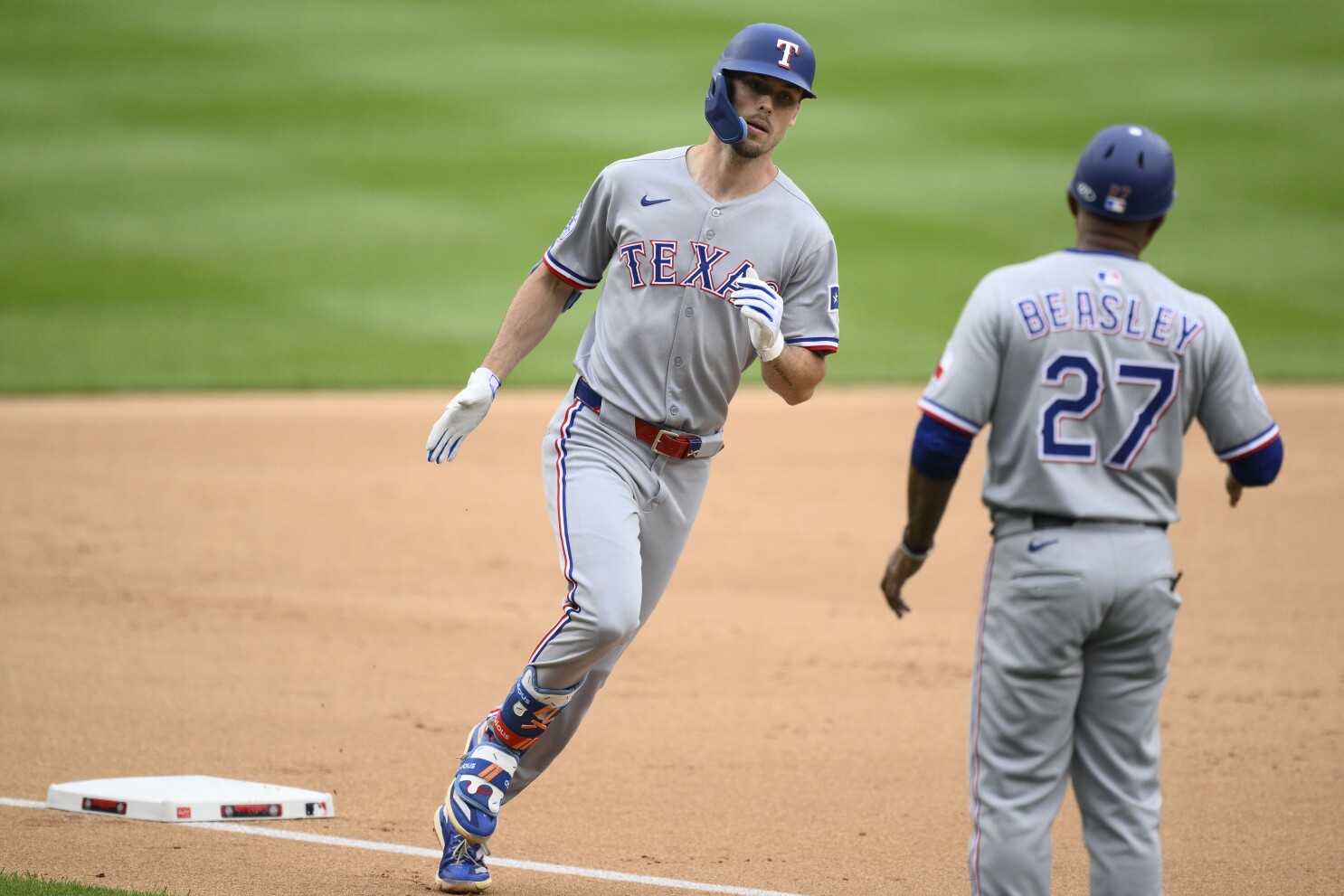 Carter and Burger power Rangers to 4-2 win over Nationals
